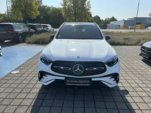 Gebraucht Mercedes GLC220 AMG 197 PS (144 kW) 2025 Weiß SUV