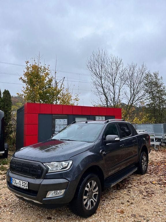 Schwarz Gebraucht 2017 Ford Ranger Wildtrack Abholung | 22.449 € (Fairer Preis) - Bild 1/4