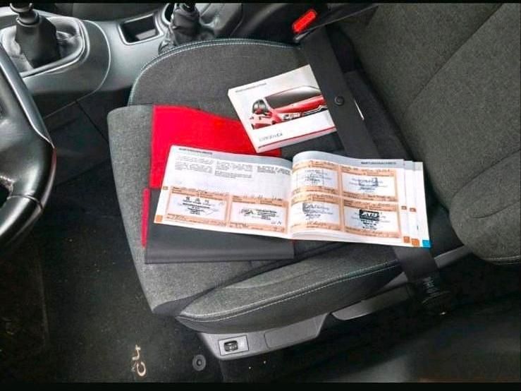 Gebraucht Citroën C4 130 PS (95 kW) 2015 Rot Limousine