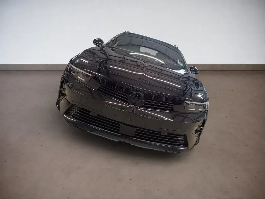 Gebraucht Opel Astra 145 PS (106 kW) 2025 Schwarz Kleinwagen