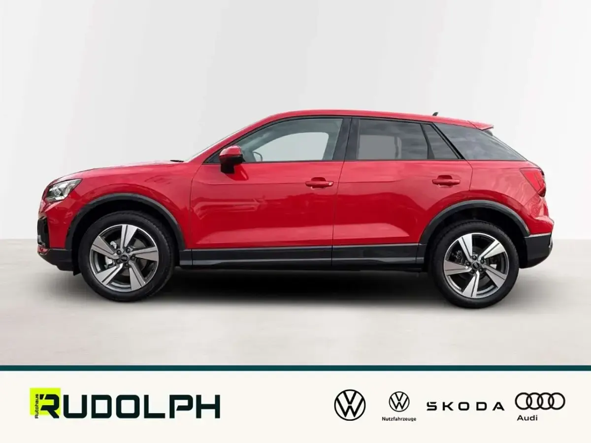 Neu Audi Q2 Advanced Plus 150 PS (110 kW) 2026 Rot SUV