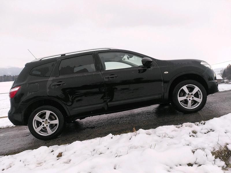 Schwarz Gebraucht 2012 Nissan Qashqai SUV | 7.000 € (Fairer Preis) - Bild 1/4
