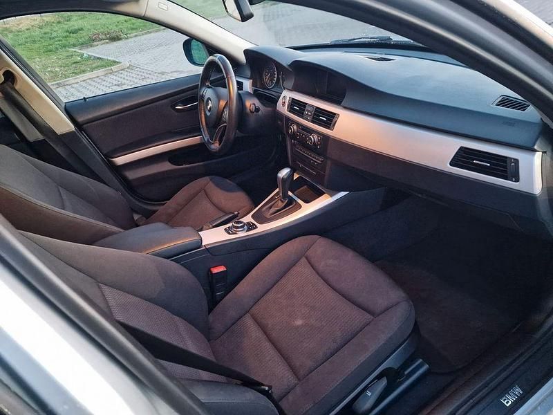 Gebraucht BMW 320 Efficient Dynamics 163 PS (119 kW) 2011 Silber Kombi