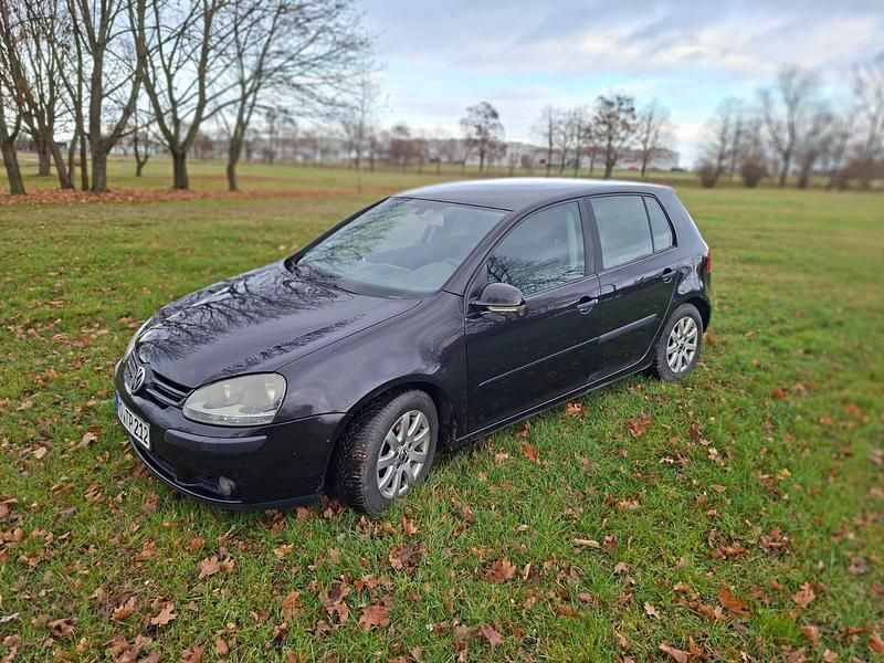 Schwarz Gebraucht 2003 VW Golf IV Comfortline Limousine | 1.300 € (Guter Preis) - Bild 1/4