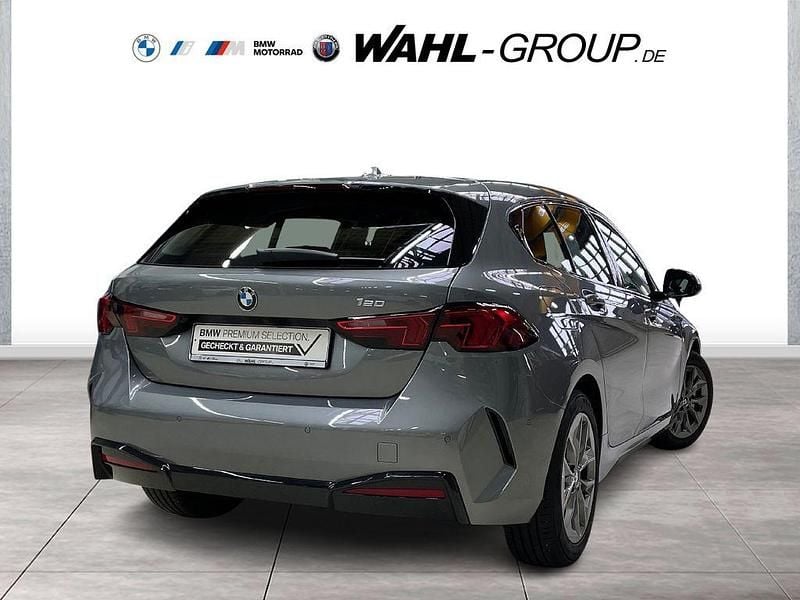 Gebraucht BMW 120 Performance 170 PS (125 kW) 2025 Grau Kleinwagen