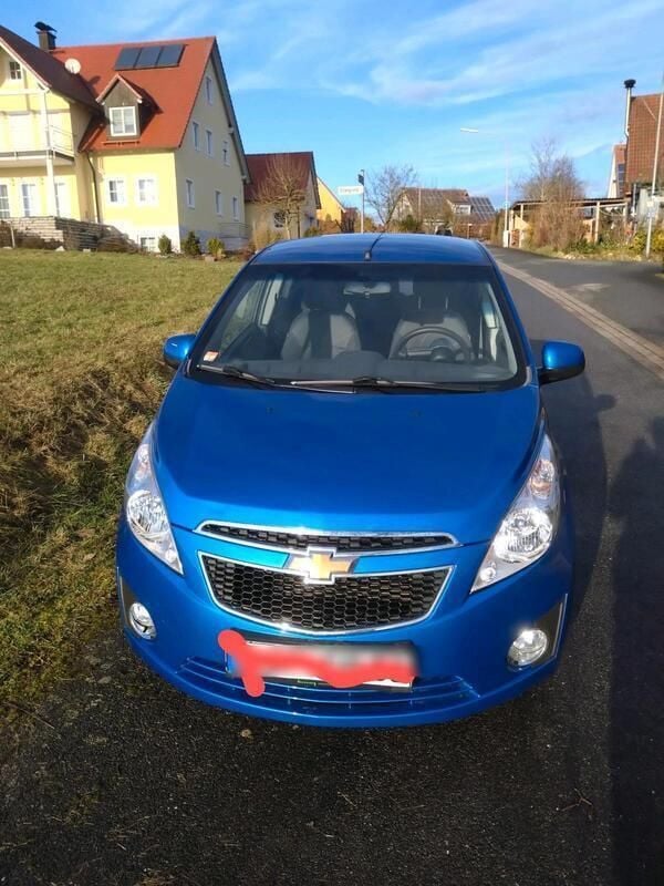 Blau Gebraucht 2010 Chevrolet Spark Kleinwagen | 2.800 € - Bild 1/4