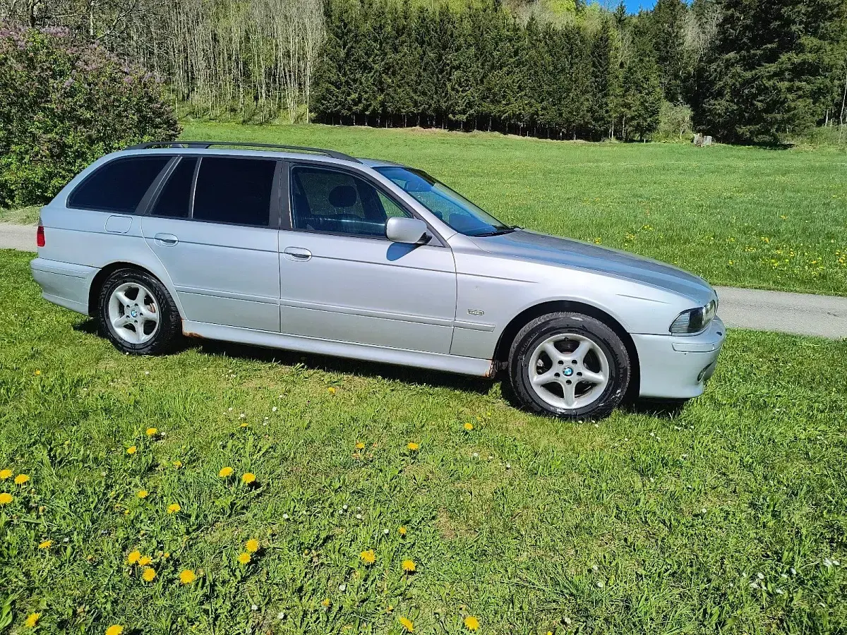 Usata BMW 520 170 CV (125 kW) 2002 Argento Station wagon