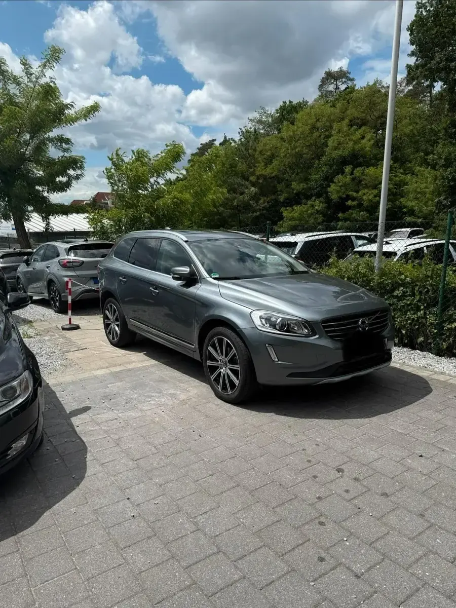Gebraucht Volvo XC60 220 PS (161 kW) 2015 Grau SUV