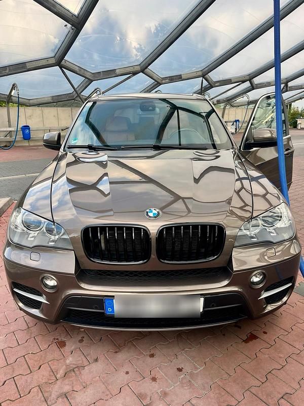 Braun Gebraucht 2012 BMW X5 SUV | 25.000 € - Bild 1/4