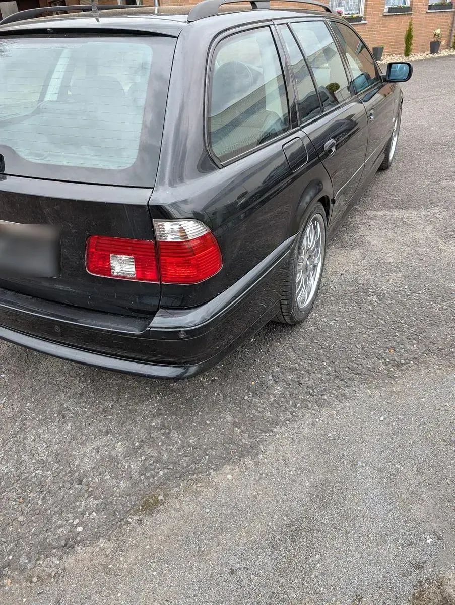 Gebraucht BMW 525 192 PS (141 kW) 2002 Schwarz Kombi