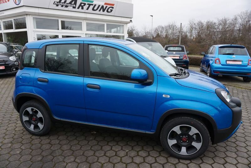 Gebraucht Fiat Panda Cross Cross 69 PS (50 kW) 2023 Blau Kleinwagen