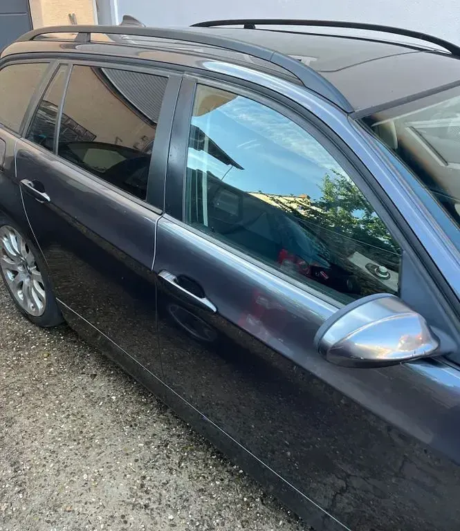 Gebraucht BMW 318 143 PS (105 kW) 2008 Grau Kombi
