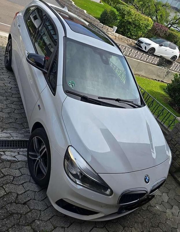 Gebraucht BMW 220 190 PS (139 kW) 2016 Weiß SUV