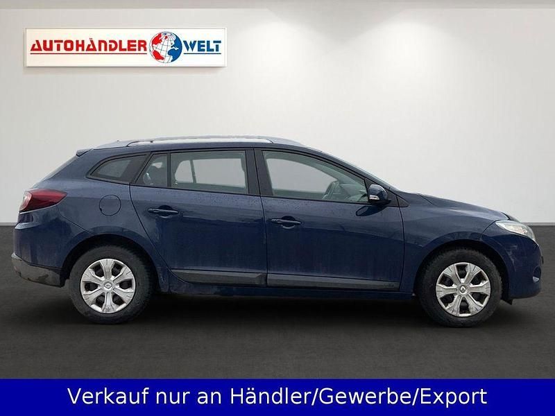 Gebraucht Renault Mégane III Expression 110 PS (80 kW) 2012 Blau Limousine