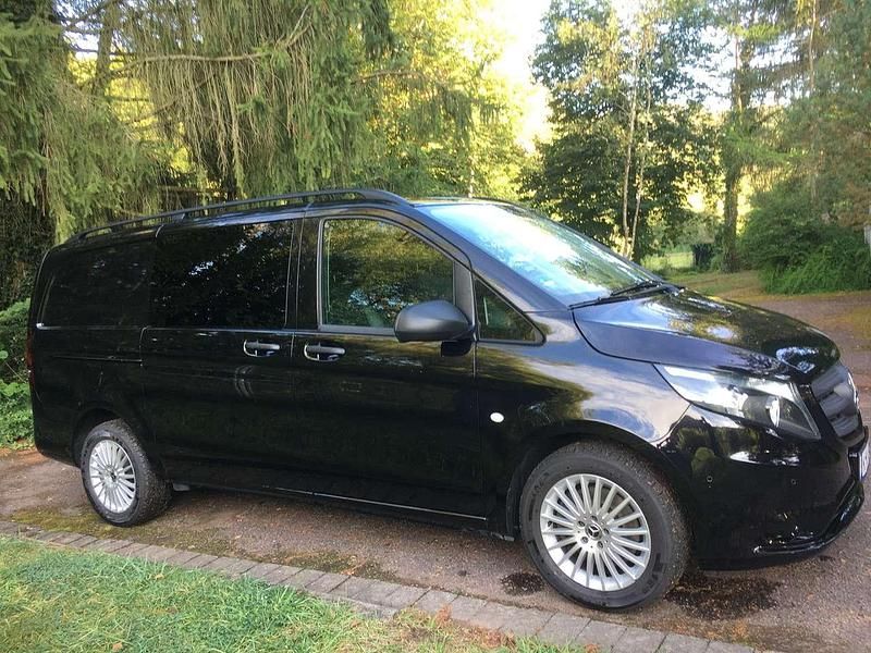 Gebraucht Mercedes Vito 190 PS (139 kW) 2020 Schwarz Van