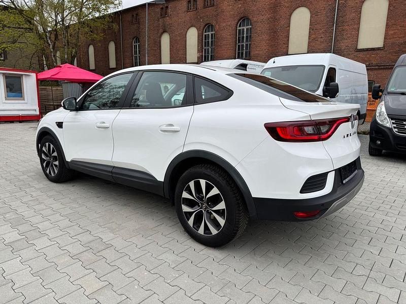 Gebraucht Renault Arkana Equilibre 140 PS (102 kW) 2023 Weiß SUV
