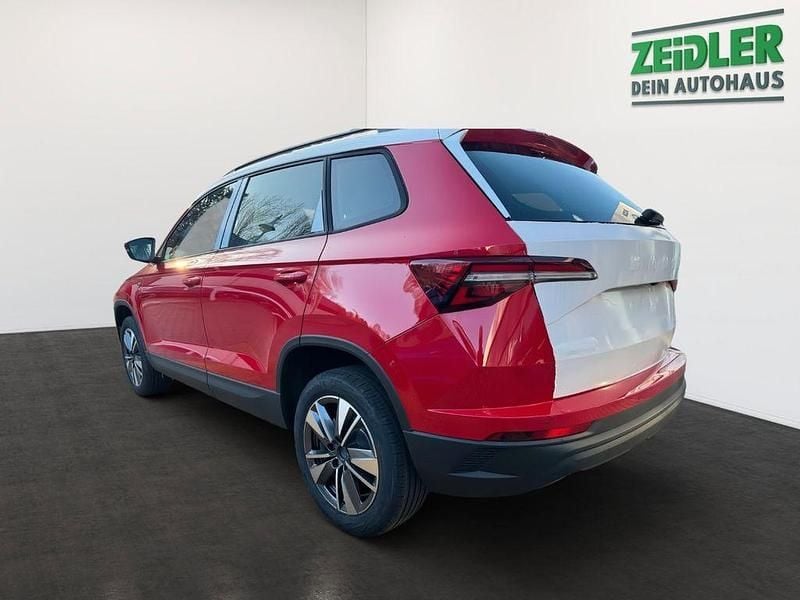 Neu Skoda Karoq Tour 150 PS (110 kW) 2025 Rot SUV