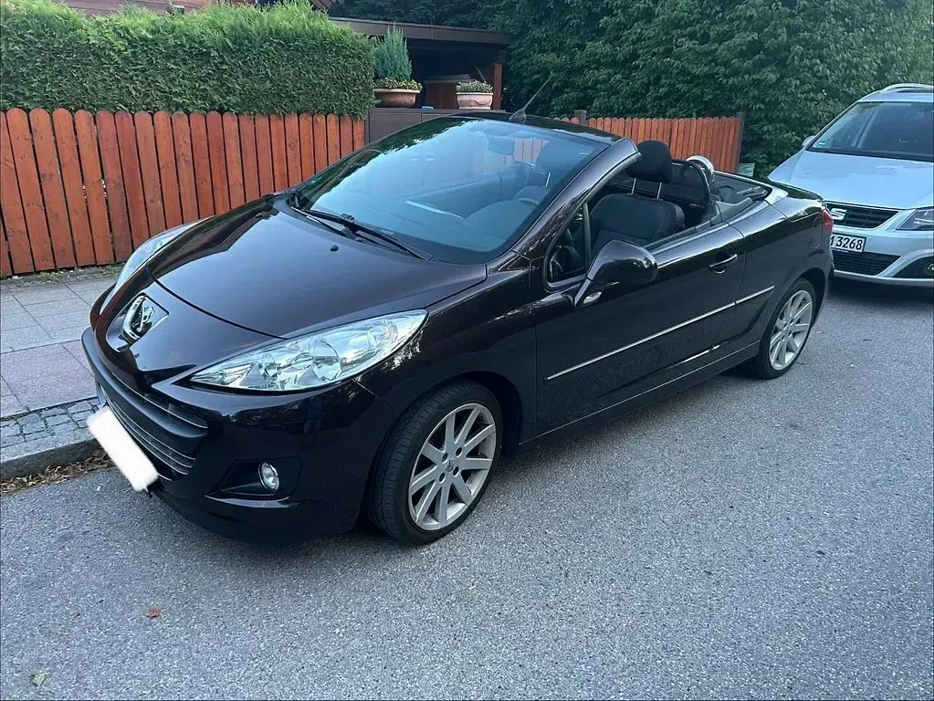 Gebraucht Peugeot 207 CC 120 PS (88 kW) 2014 Schwarz Cabrio