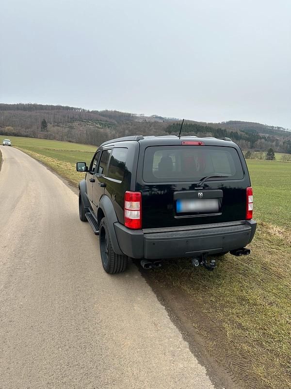 Gebraucht Dodge Nitro 177 PS (130 kW) 2007 Schwarz SUV