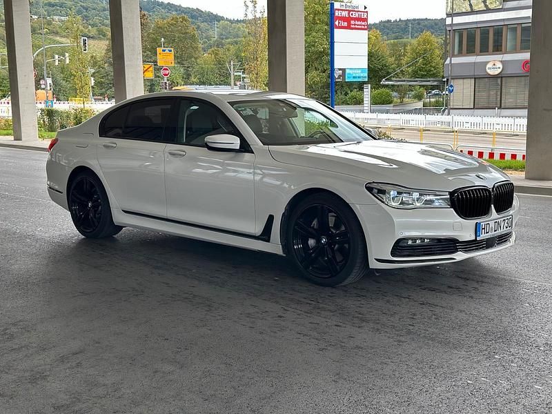 Second-hand BMW 730 265 CP (194 kW) 2017 Alb Berlinǎ