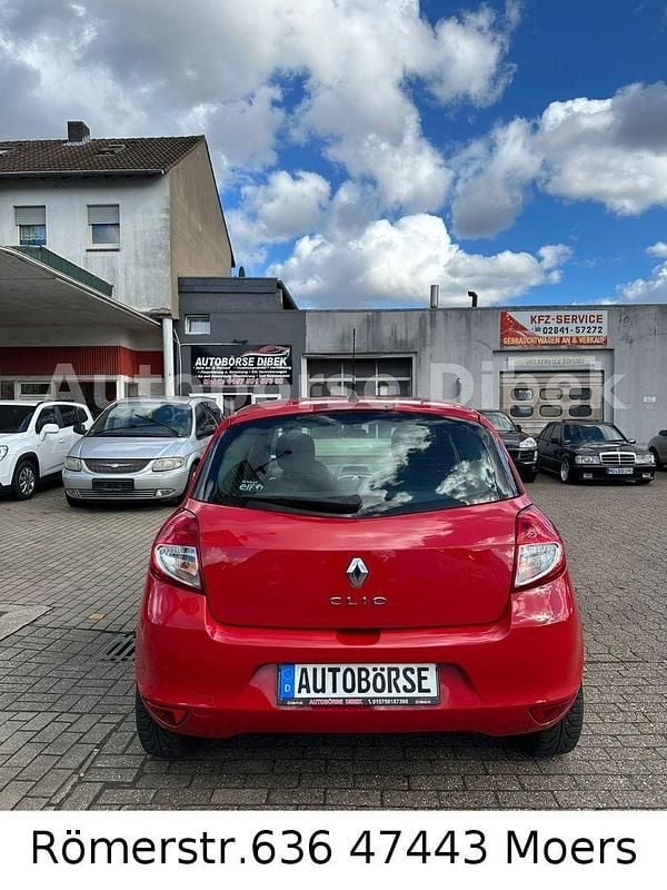 Gebraucht Renault Clio IV 75 PS (55 kW) 2012 Rot Kleinwagen