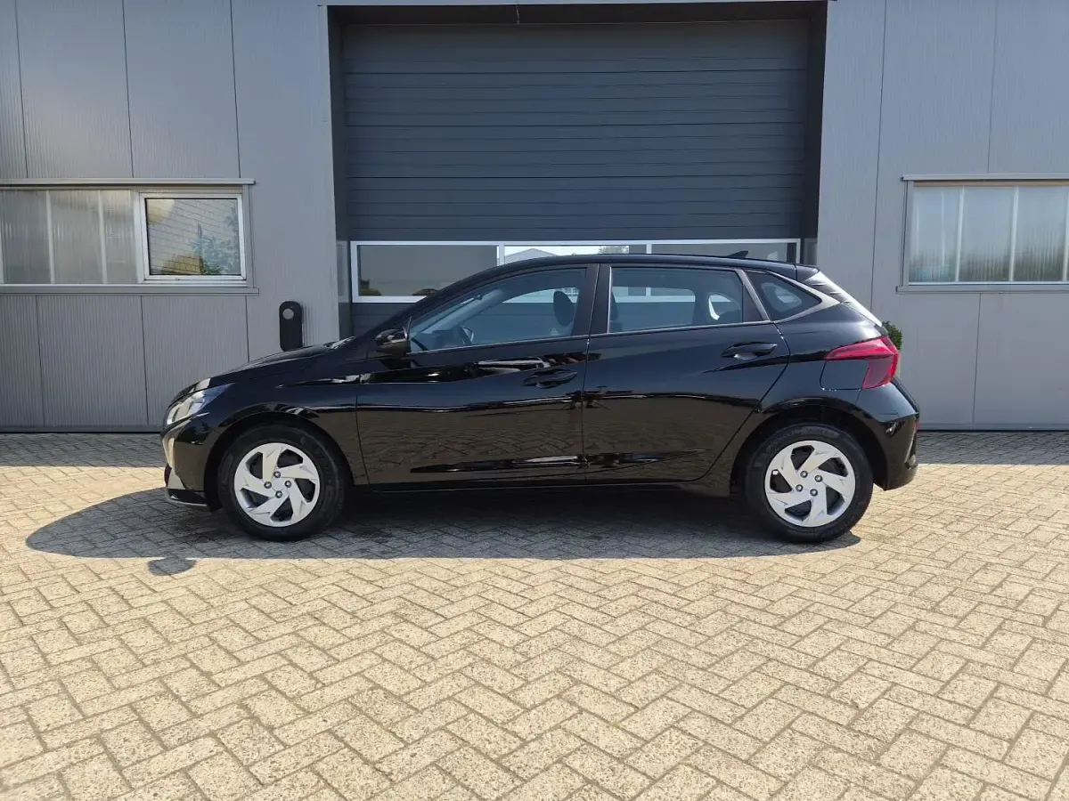 Neu Hyundai i20 90 PS (66 kW) 2026 Phantom black Kleinwagen
