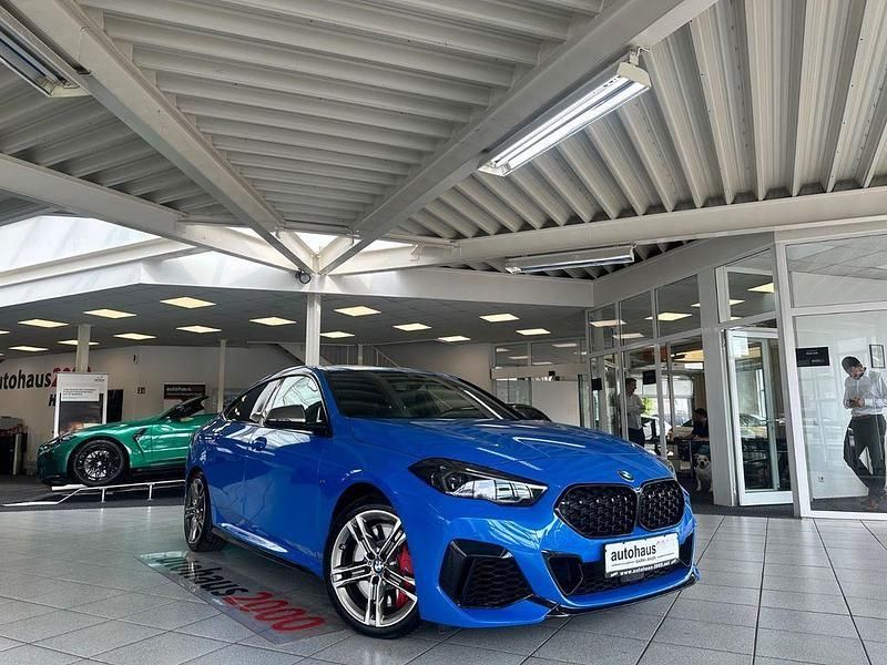 Blau Gebraucht 2024 BMW M235 Performance Coupé | 39.950 € (Fairer Preis) - Bild 1/4