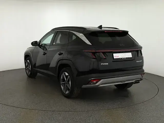 Neu Hyundai Tucson 160 PS (117 kW) 2025 Rot SUV