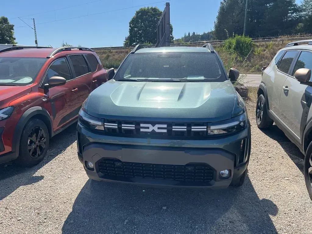 Neu Dacia Duster Journey 140 PS (102 kW) 2026 Grün SUV