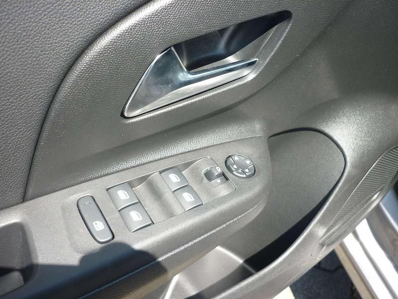 Gebraucht Opel Corsa Elegance 101 PS (74 kW) 2021 Silber Limousine