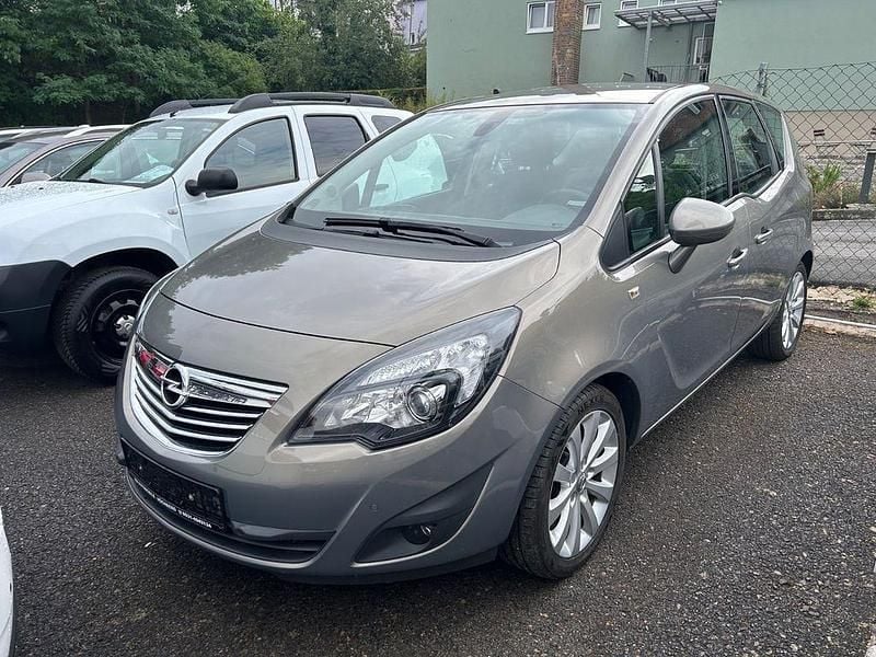 Braun Gebraucht 2012 Opel Meriva Innovation Van / Kleinbus | 3.850 € (Fairer Preis) - Bild 1/4