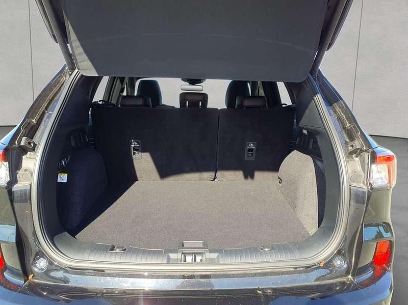 Gebraucht Ford Kuga ST-Line X 151 PS (111 kW) 2023 Agate black metallic SUV