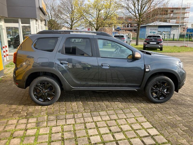Gebraucht Dacia Duster Extreme 150 PS (110 kW) 2024 Grau SUV