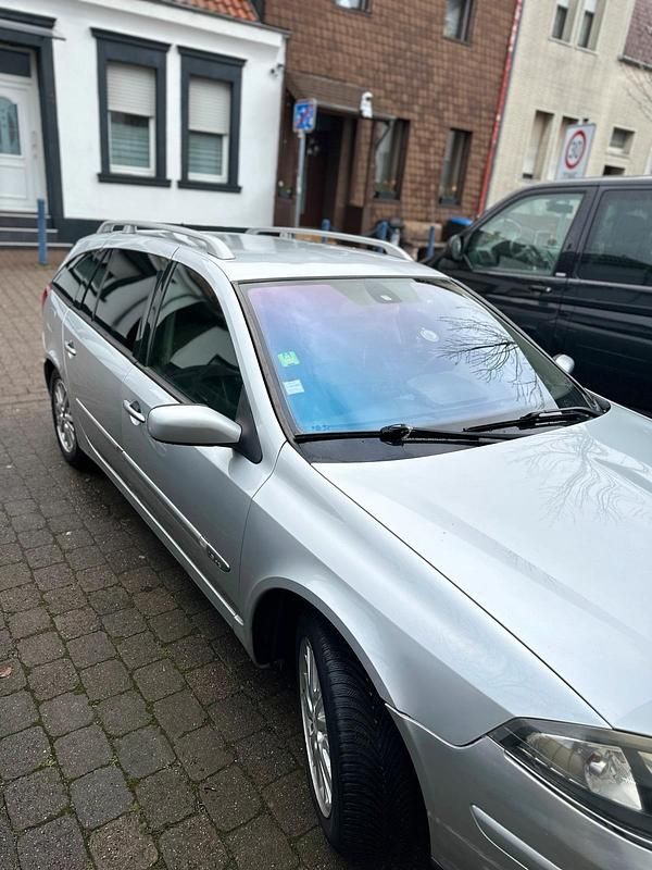 Gebraucht Renault Laguna II 130 PS (95 kW) 2007 Silber Limousine