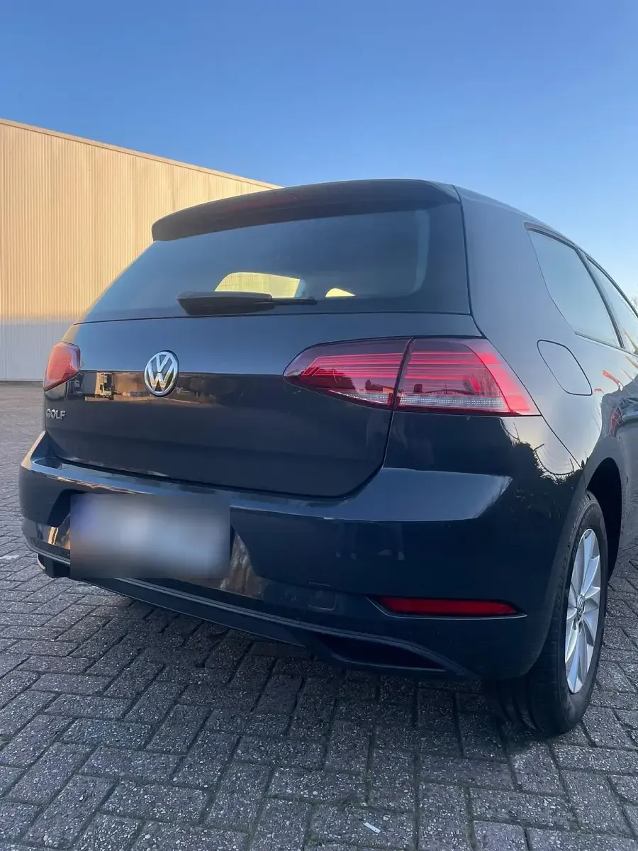 Gebraucht VW Golf 86 PS (63 kW) 2018 Grau Coupé