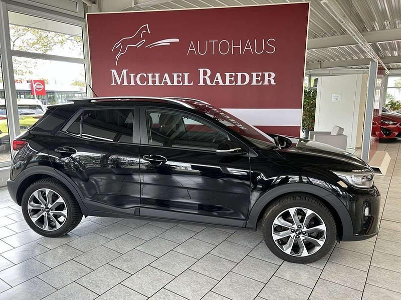 (abp) auroraschwarz met. Gebraucht 2020 Kia Stonic Vision SUV | 14.850 € (Teuer) - Bild 1/4