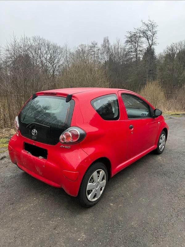 Gebraucht Toyota Aygo 2009 Rot Kleinwagen