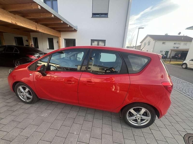 Gebraucht Opel Meriva Edition 120 PS (88 kW) 2015 Van / Kleinbus