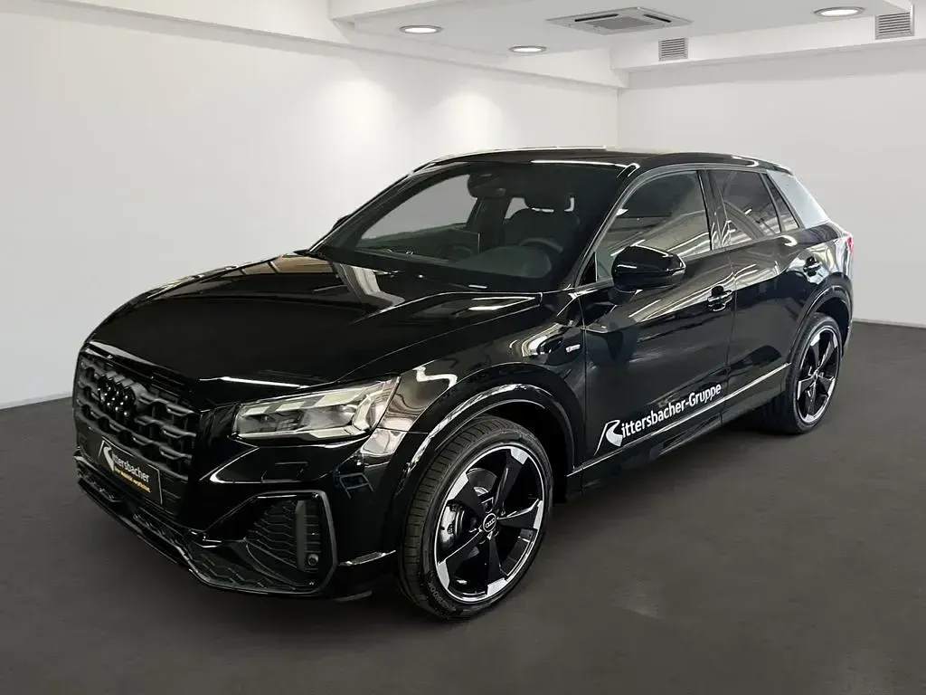 Gebraucht Audi Q2 S-Line 150 PS (110 kW) 2026 Mythosschwarz metallic SUV
