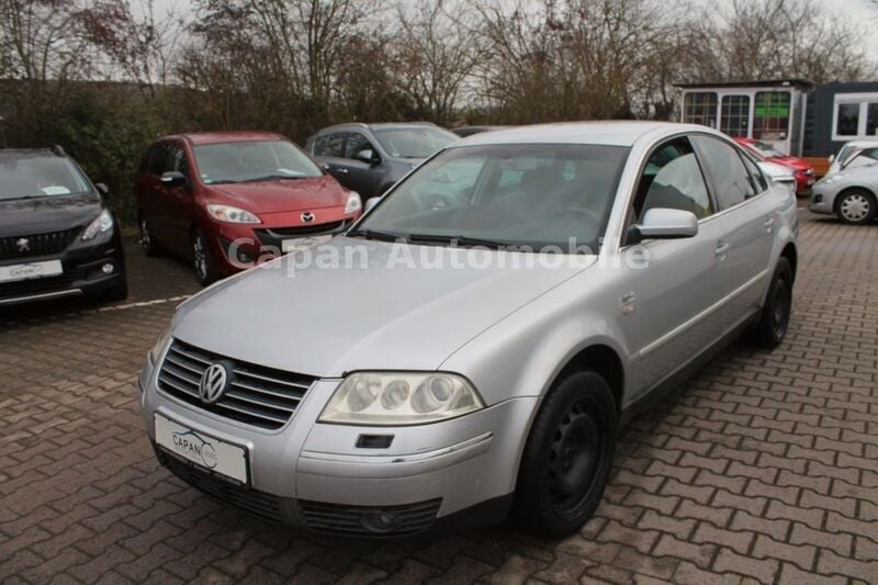 Silber Gebraucht 2002 VW Passat Highline Limousine | 2.950 € (Guter Preis) - Bild 1/4