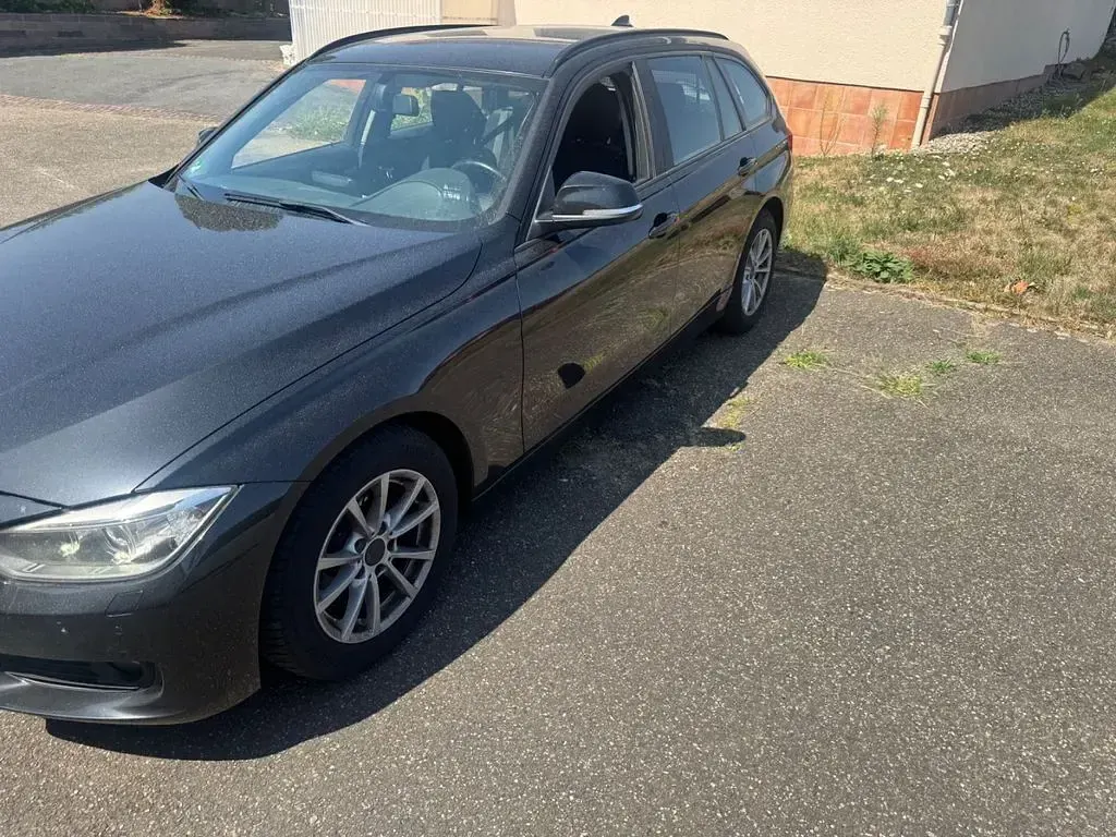 Gebraucht BMW 316 116 PS (85 kW) 2014 Schwarz Kombi