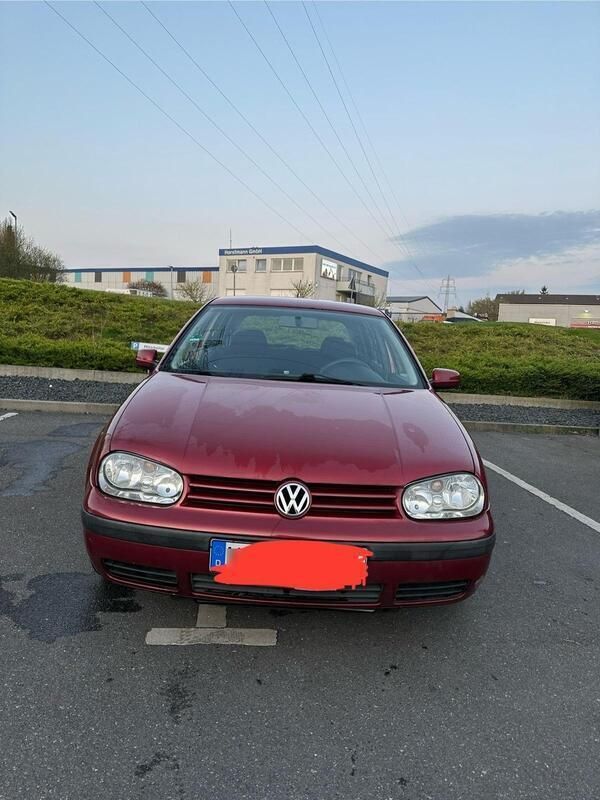 Rot Gebraucht 2011 VW Golf VI Kleinwagen | 1.650 € - Bild 1/4