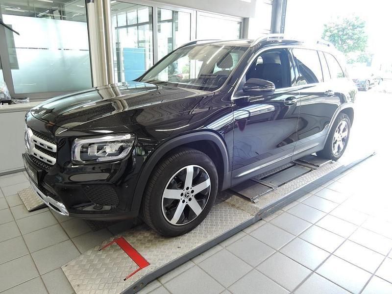 Schwarz Gebraucht 2021 Mercedes GLB200 Progressive SUV | 29.610 € (Superpreis) - Bild 1/4