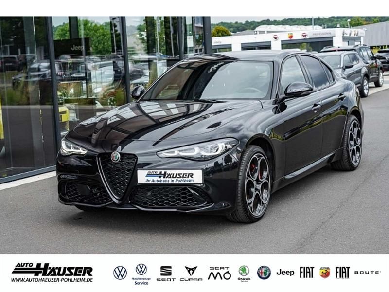 Schwarz Gebraucht 2023 Alfa Romeo Giulia Competizione Limousine | 39.485 € (Guter Preis) - Bild 1/3