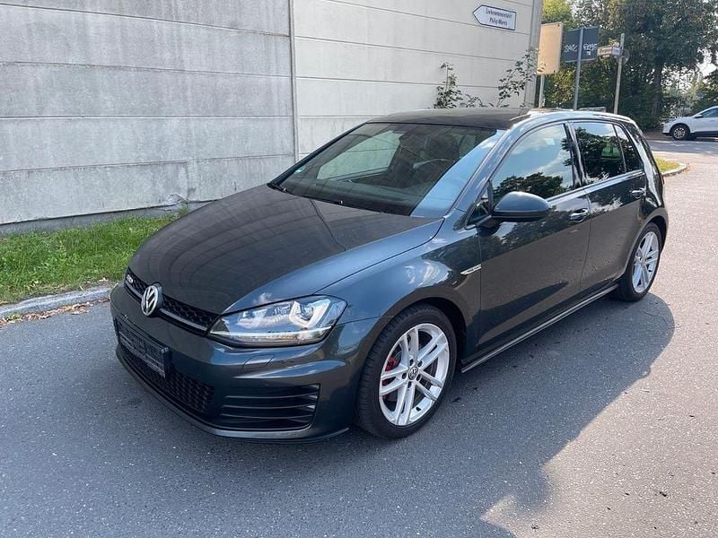 Grau Gebraucht 2014 VW Golf VII GTD Limousine | 11.999 € (Guter Preis) - Bild 1/4