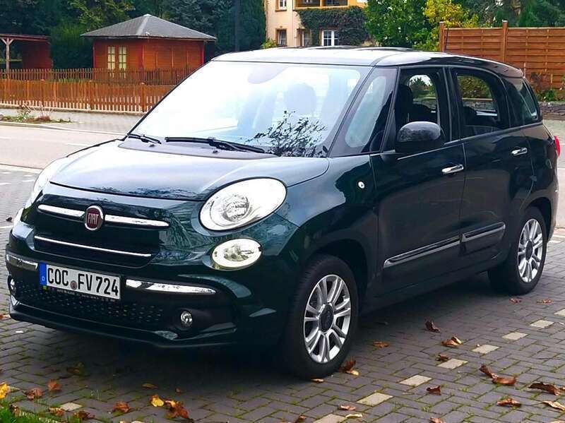 Grün Gebraucht 2018 Fiat 500L Lounge Van / Kleinbus | 12.500 € (Fairer Preis) - Bild 1/4