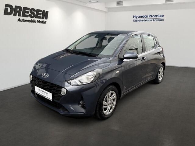 Grau Gebraucht 2023 Hyundai i10 Select Kleinwagen | 14.950 € (Fairer Preis) - Bild 1/4