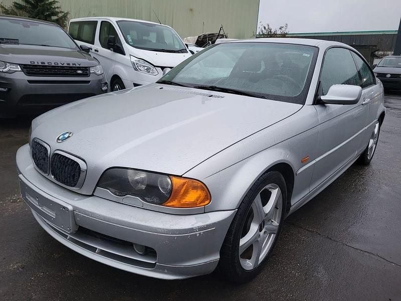 Gebraucht BMW 318 143 PS (105 kW) 2001 Silber Coupé