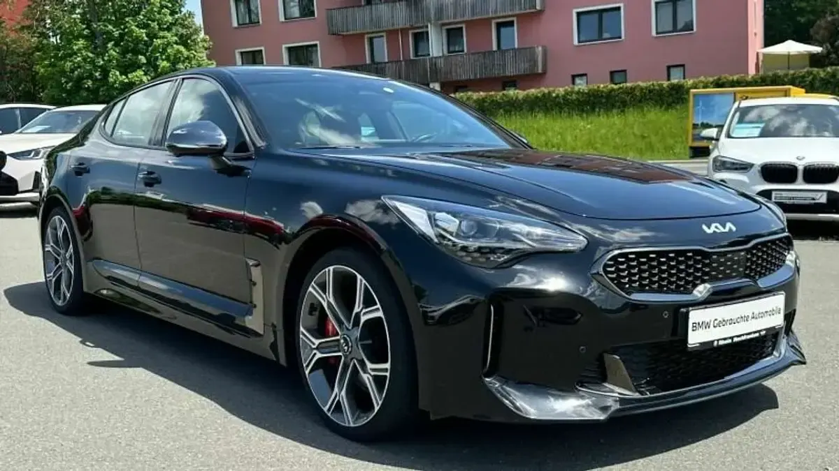Gebraucht Kia Stinger GT 366 PS (269 kW) 2022 Schwarz Kleinwagen