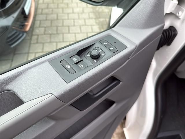 Gebraucht VW T6.1 150 PS (110 kW) 2024 Candyweiß Van